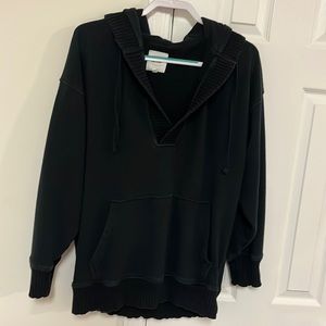 AERIE HOODIE 🌺SIZE LARGE! LETS DO A BUNDLE AND SAVE EVEN MORE!$$$😀👏👏